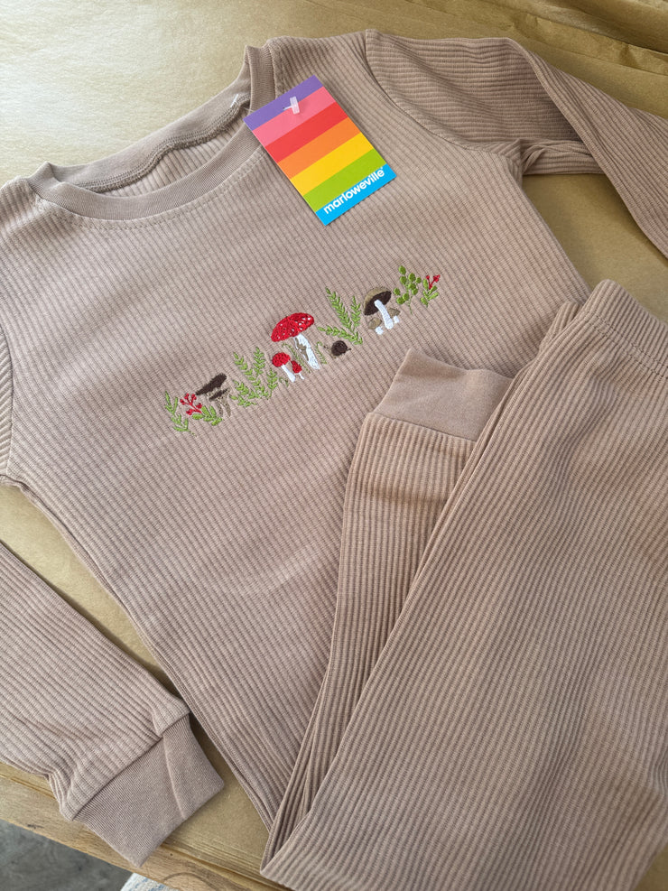 4-5 years beige Embroidered mushroom ribbed set
